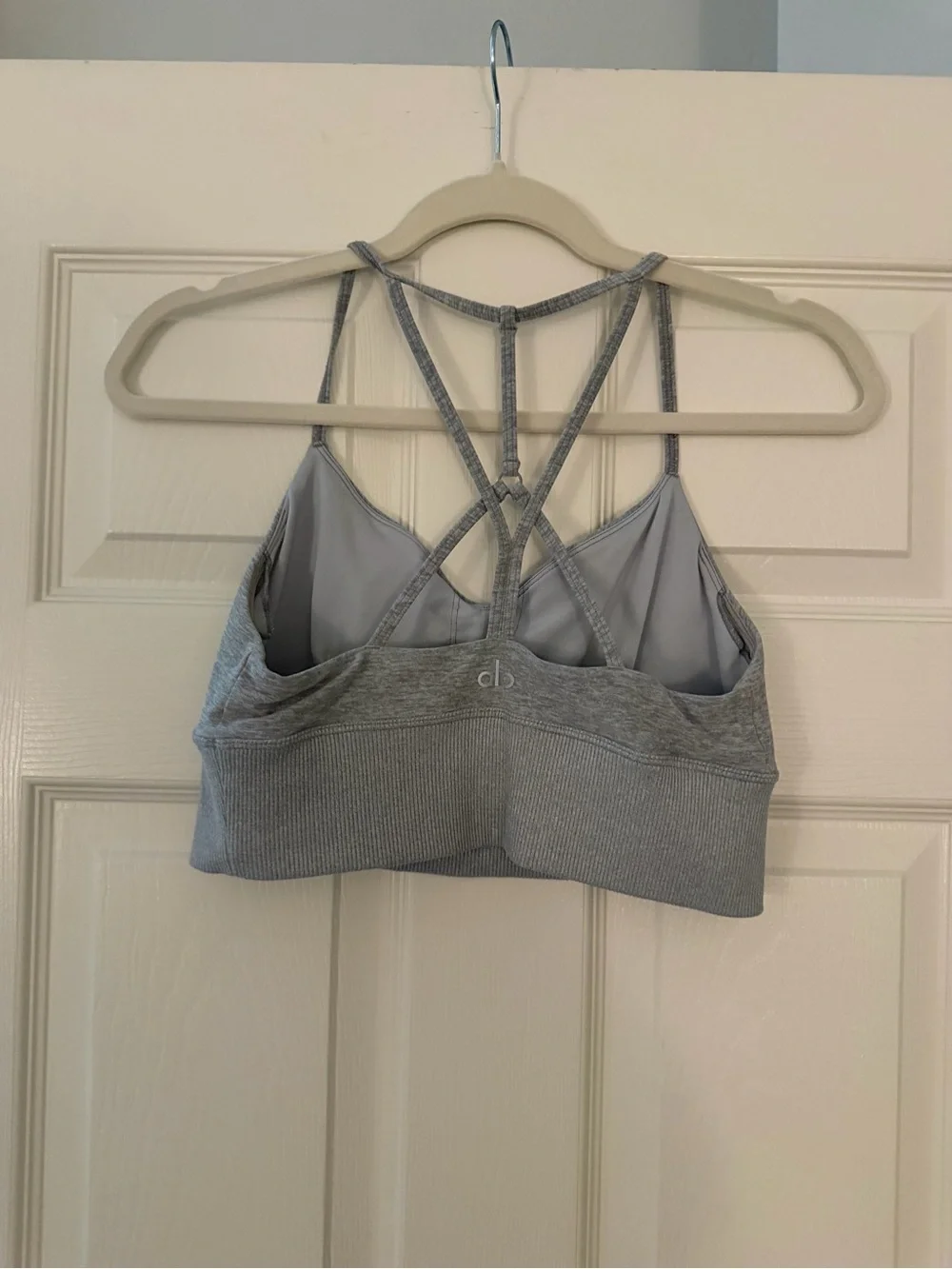 ALO Yoga Alosoft Lavish Bra in Dove Grey size M